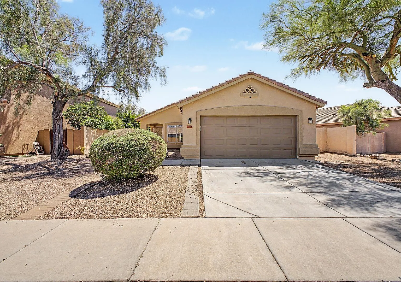 3 bed, 2.0 bath, 1358 sqft, $2,100 — Photo 1