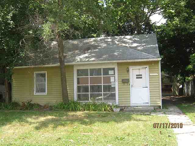 1st image of 22191 Morton St