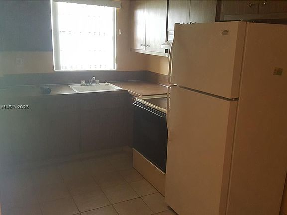 3rd image of 6201 SW 37th St APT 112