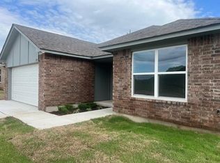 1716 NE 20th St, Newcastle, OK 73065