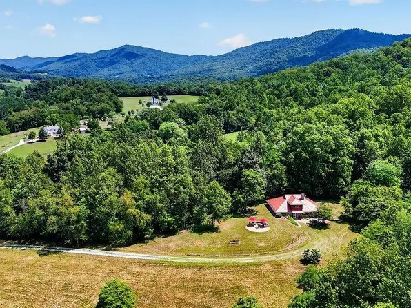 10598 Patrick Henry Hwy, Roseland, VA 22967