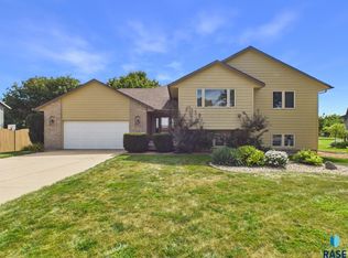 505 Herman Cir, Tea, SD 57064