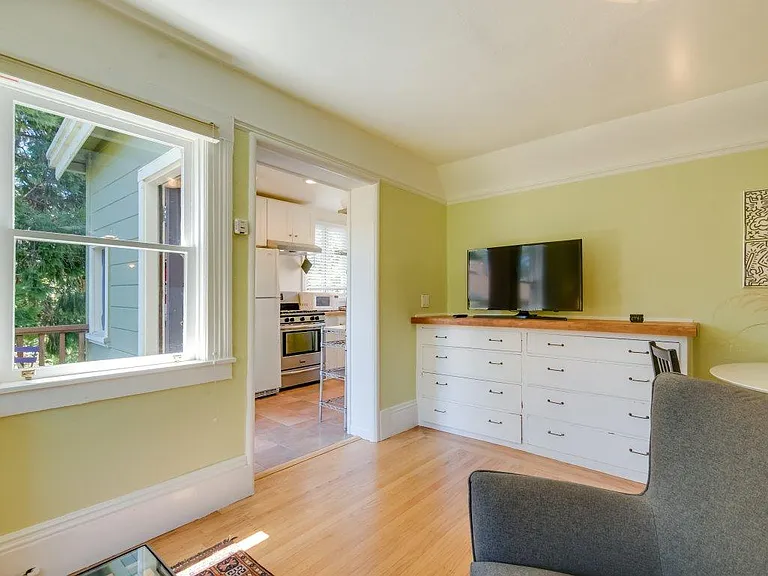 1836 Francisco St #A — Photo 4