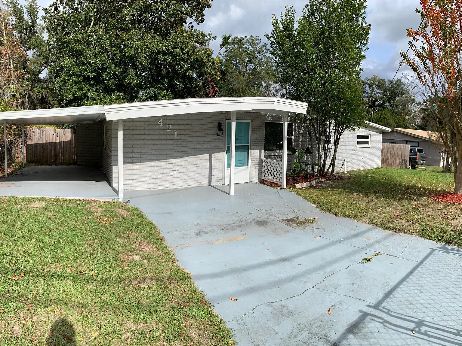 3 bed, 1.5 bath, 1187 sqft, $1,630 — Photo 1
