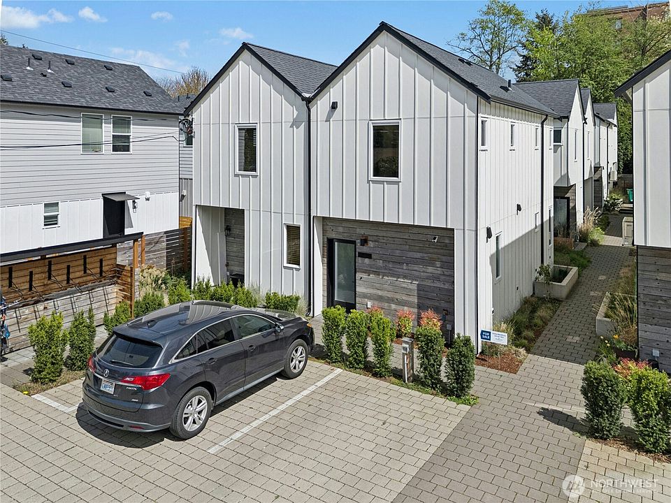 1st image of 10354 Wallingford Avenue N #B