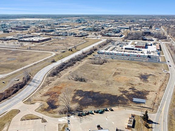 5th image of 1240 James Savage Rd