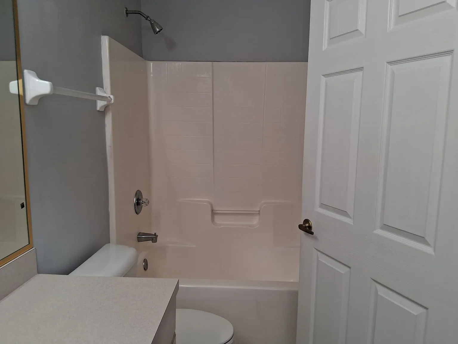 3 bed, $1,700 — Photo 4