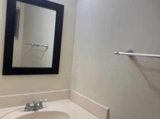 8069 NW 8th St #16-101, Miami, FL 33126