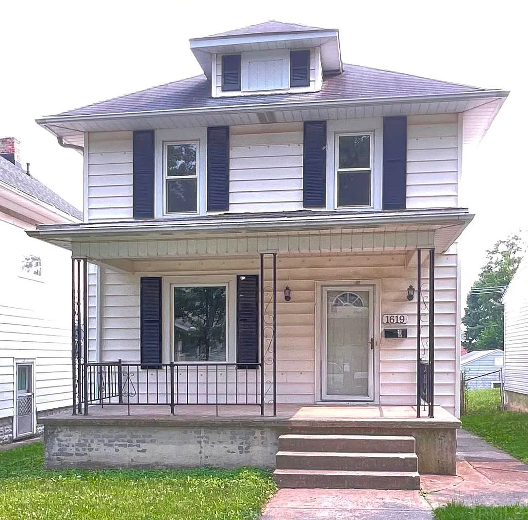 1619 Howell St photo 1