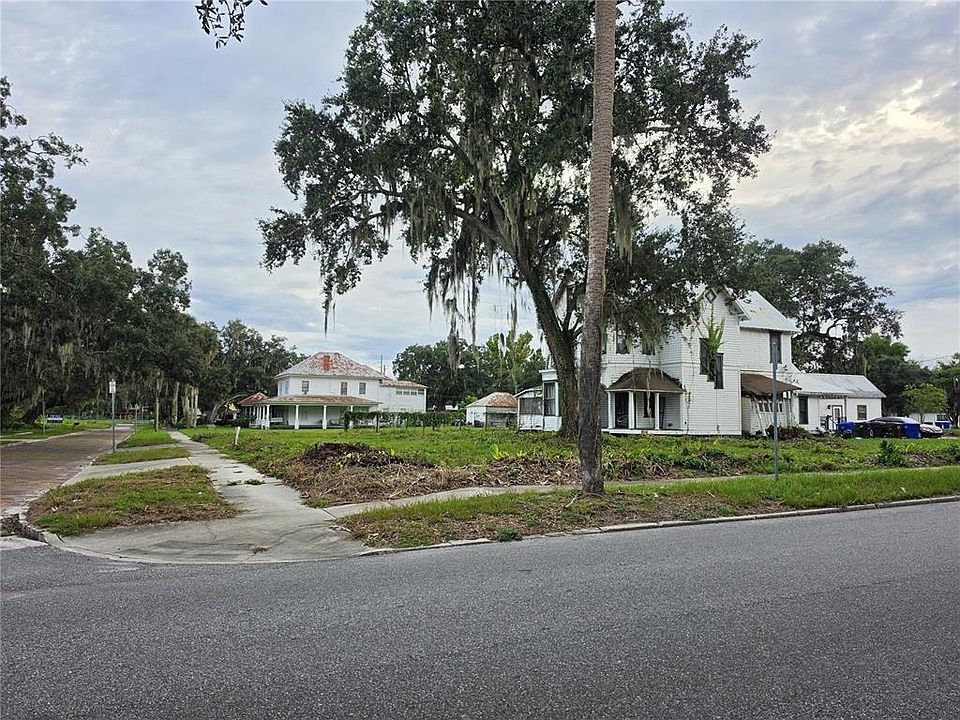 2nd image of 206 S VERNON AVENUE