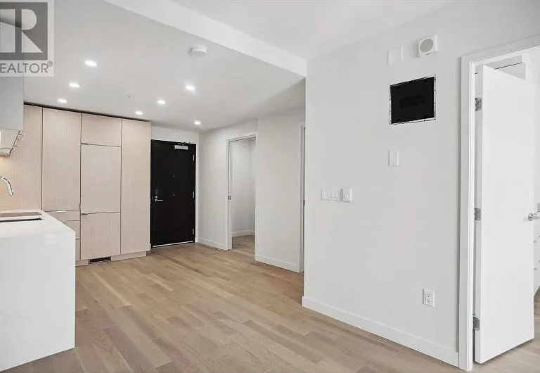 239 Keefer St #502 — Photo 4
