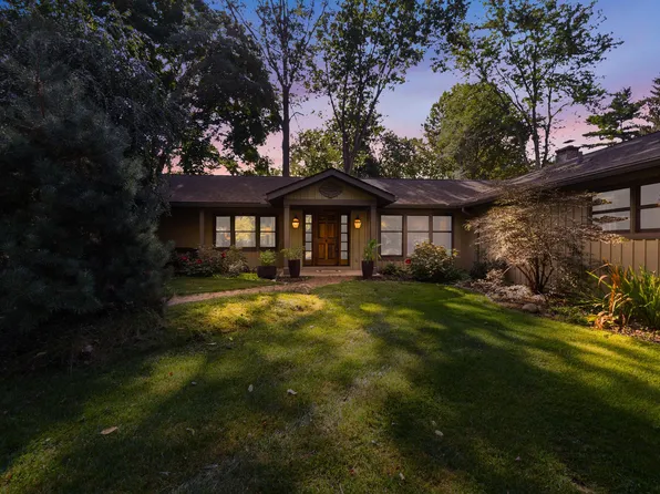 590 Keyes Ln, Worthington, OH 43085