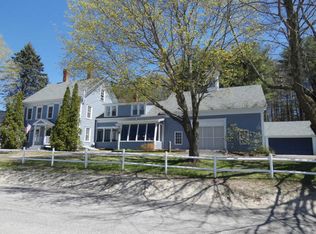 19 Main St, Raymond, ME 04071