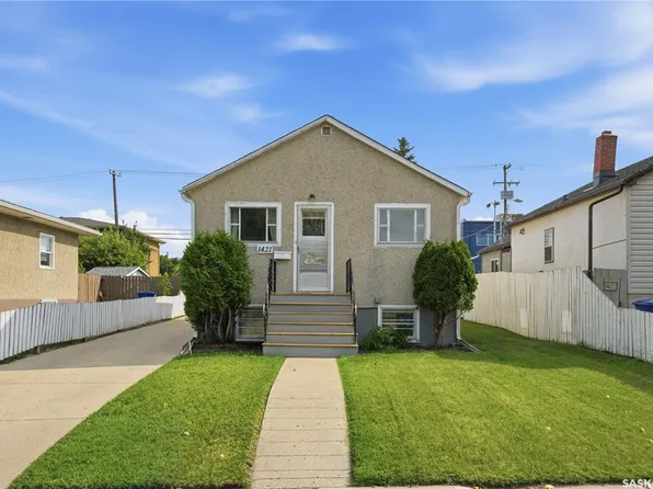 1421 23rd STREET W, Saskatoon, SK S7L 0B1