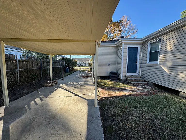 355 West Ave — Photo 7