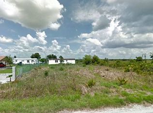 2 Willow Rd, Wimauma, FL 33598