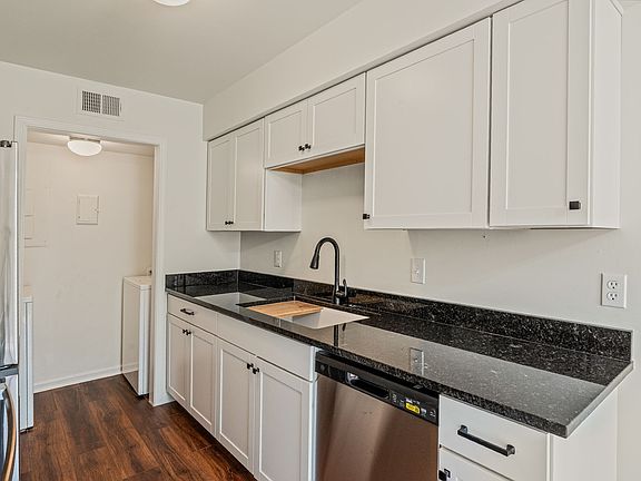 4th image of 170 Westfield Dr Unit 170