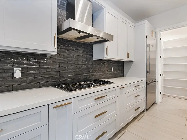 5017 Hesperia Ave — Photo 16
