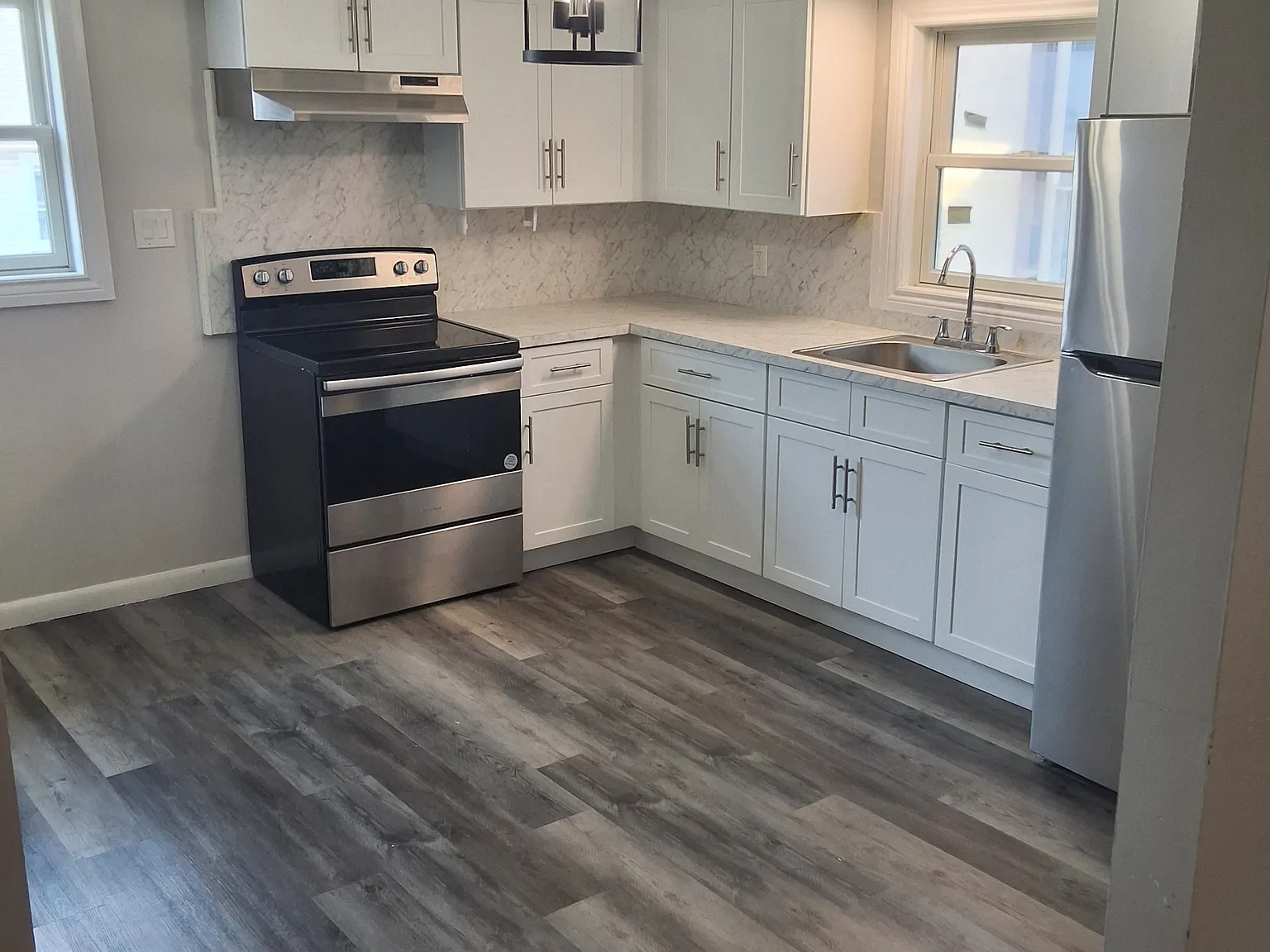 1 bed, 900 sqft, $1,050 — Photo 3