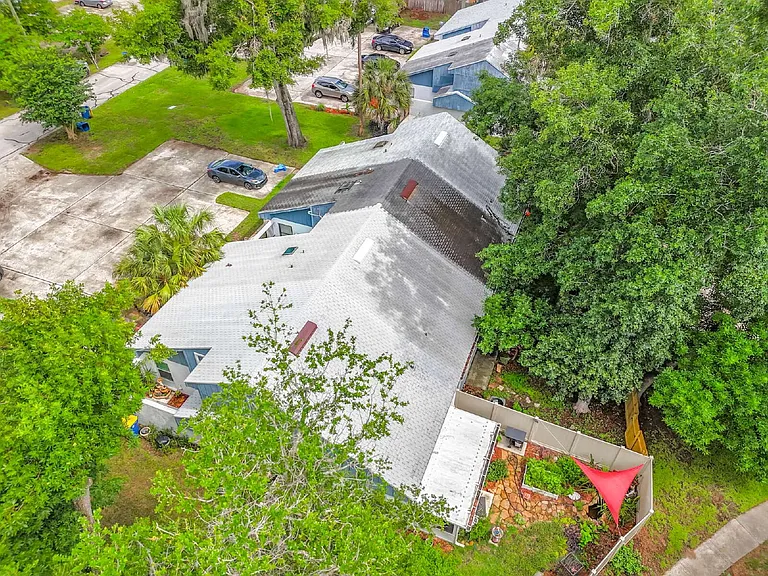 2857 Wonderwood Ln — Photo 32