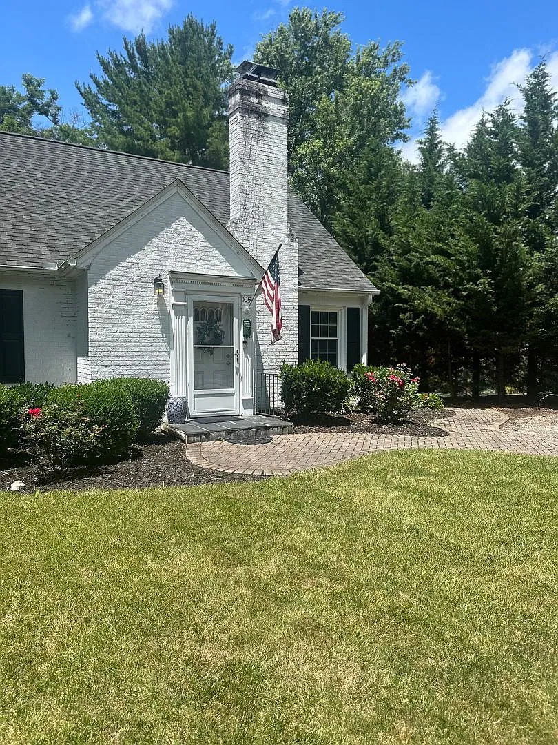 August 2027 Move in $2800 per month 3 bedroom 2 bath house in Blacksburg — Photo 2