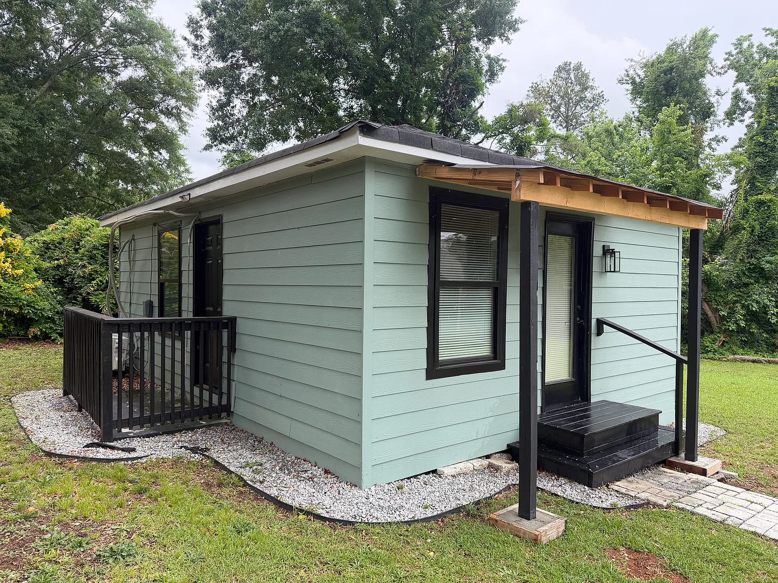 1 bed, $1,100 — Photo 1