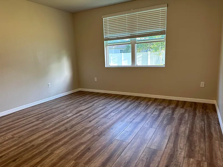 1265 Oak Valley Dr — Photo 7