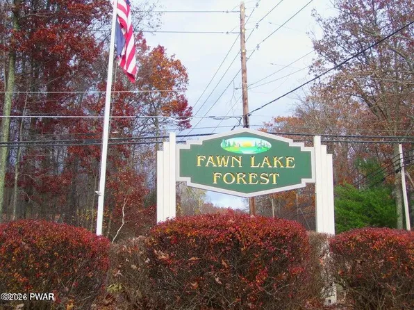 83 Fawn Rd, Hawley, PA 18428
