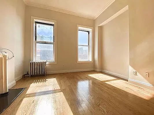 Rented by J PRESTON AND ASSOCIATES INC | media 18