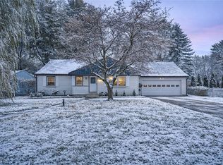 1226 Brookview Dr, Huron, OH 44839