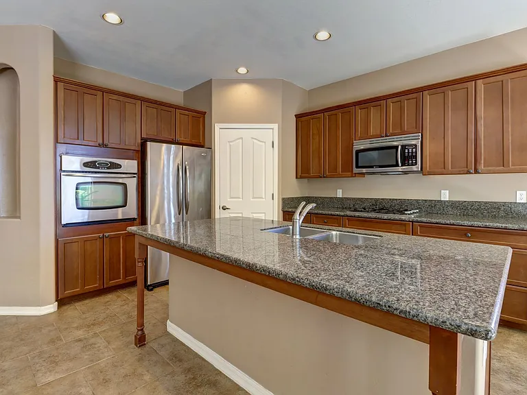 2905 Leonita Ct — Photo 11