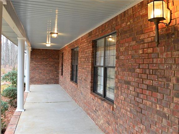 3rd image of 5602 McKoy Trl