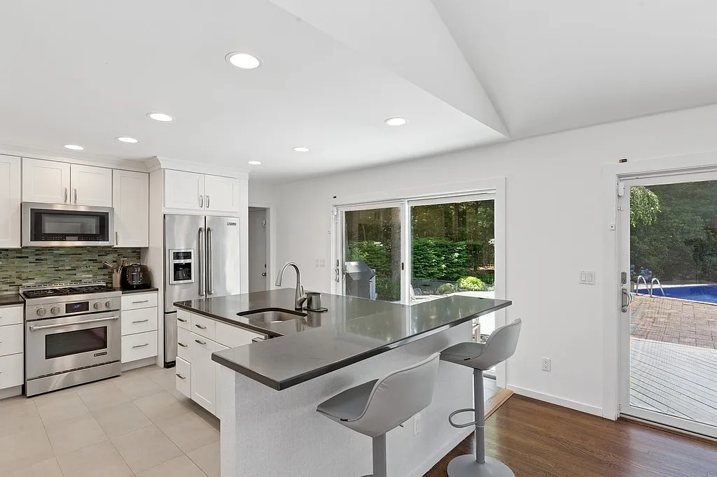 Settler's Landing Summer Rental — Photo 3