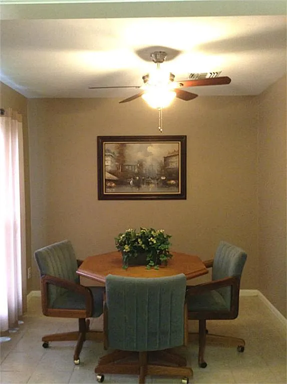 3 bed, 1722 sqft, $1,779 — Photo 4