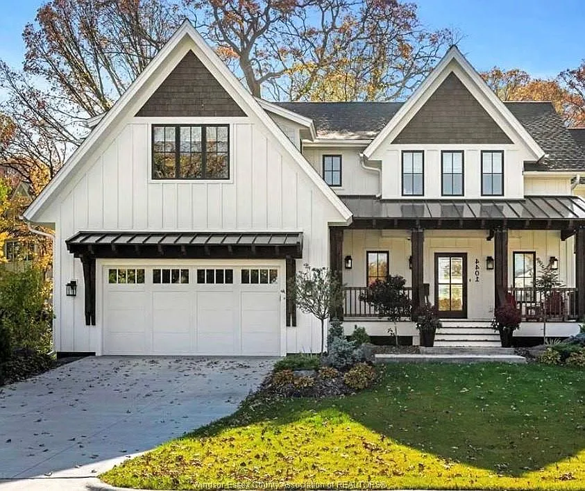 4 bed, 3.5 bath — Photo 4