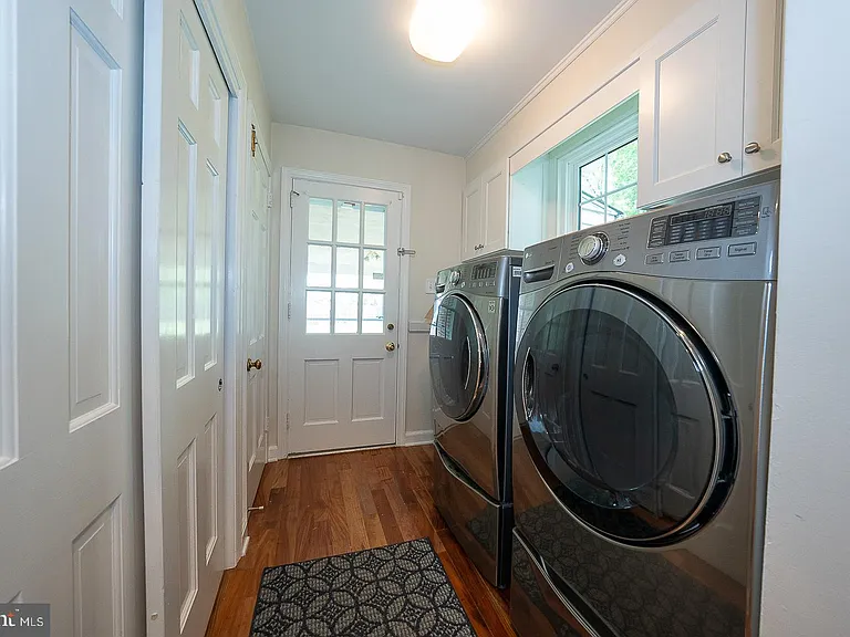 538 Conestoga Rd — Photo 13