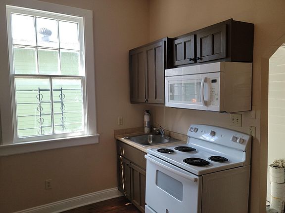 3rd image of 3705 General Taylor St APT B