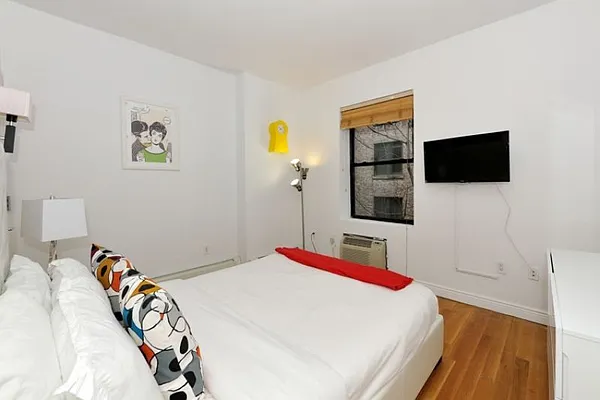 Rented by Eisenberg Exclusives | media 119