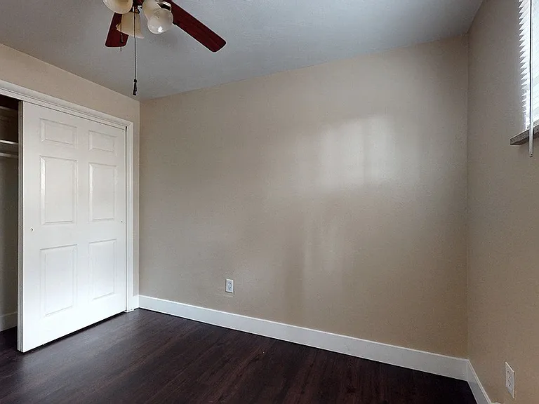 Aspen Terrace Apartments — Photo 24