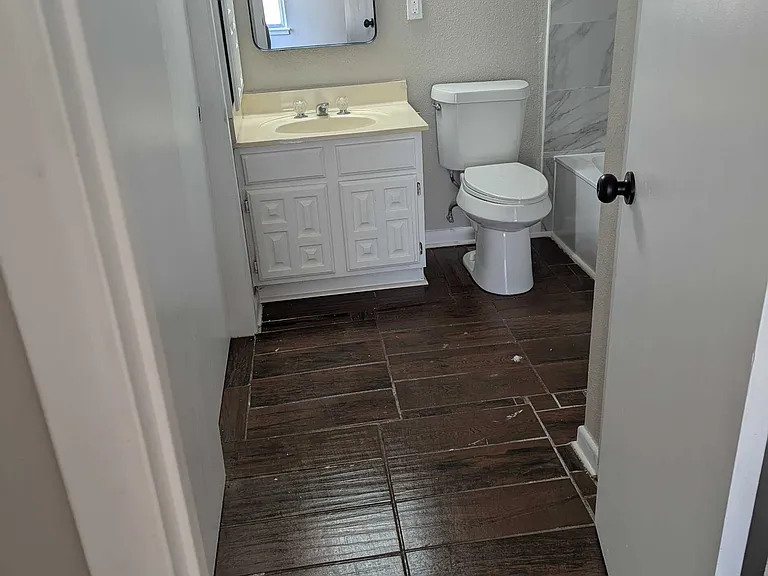 310 Hialeah Ave — Photo 16