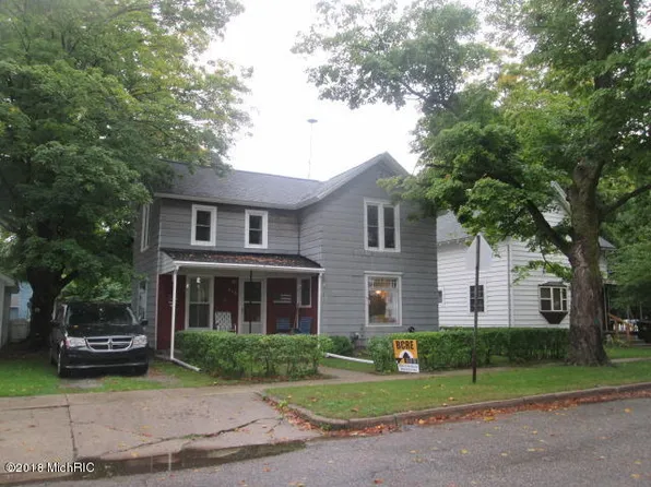 413 N Queen St, Nashville, MI 49073