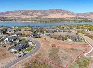 6390 E Hawks Ln, Huntsville, UT 84317