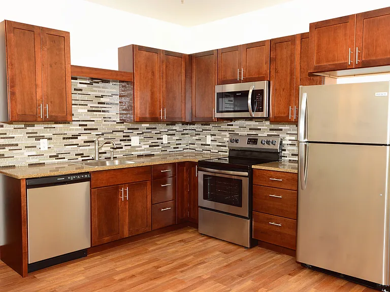 Grandview Heights — Photo 10