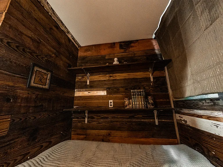 1214 Powhattan St — Photo 6