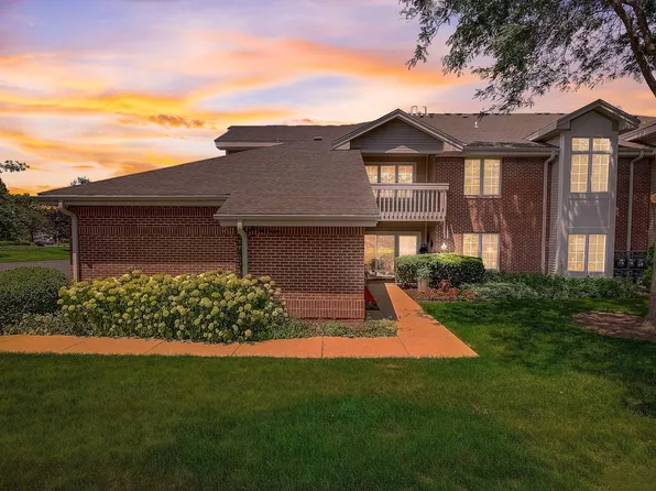 8893 Westlake DRIVE, Greendale, WI 53129