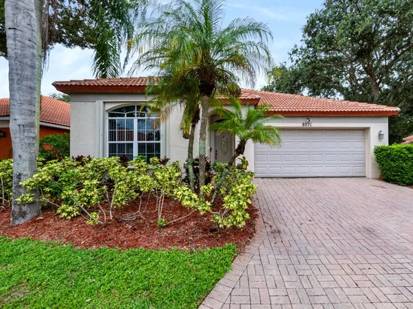 8071 Via Hacienda, Riviera Beach, FL 33418