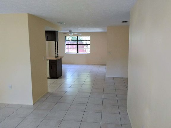 3rd image of 6217 High St