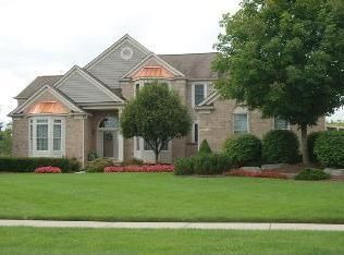 11221 Maple Ridge Dr, Plymouth, MI 48170