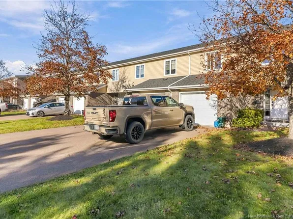 699 Laurier St, Dieppe, NB E1A 1Z3