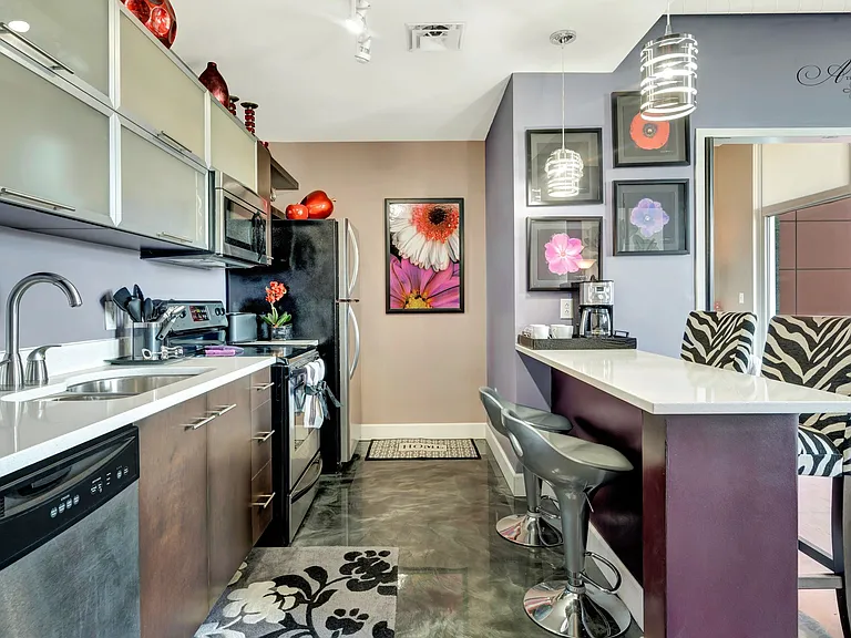 2115 Yeaman Pl #304 — Photo 8